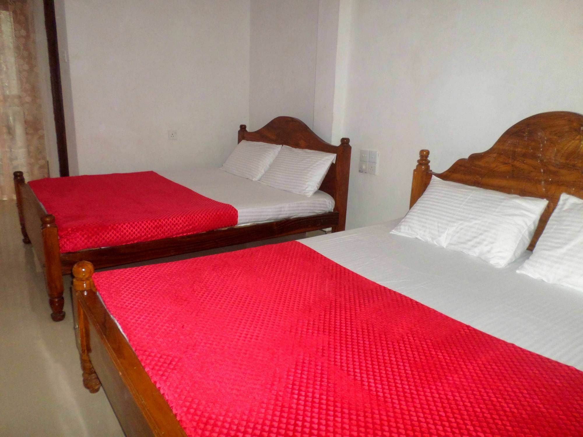 Lion Rest Hotel Anuradhapura Eksteriør billede